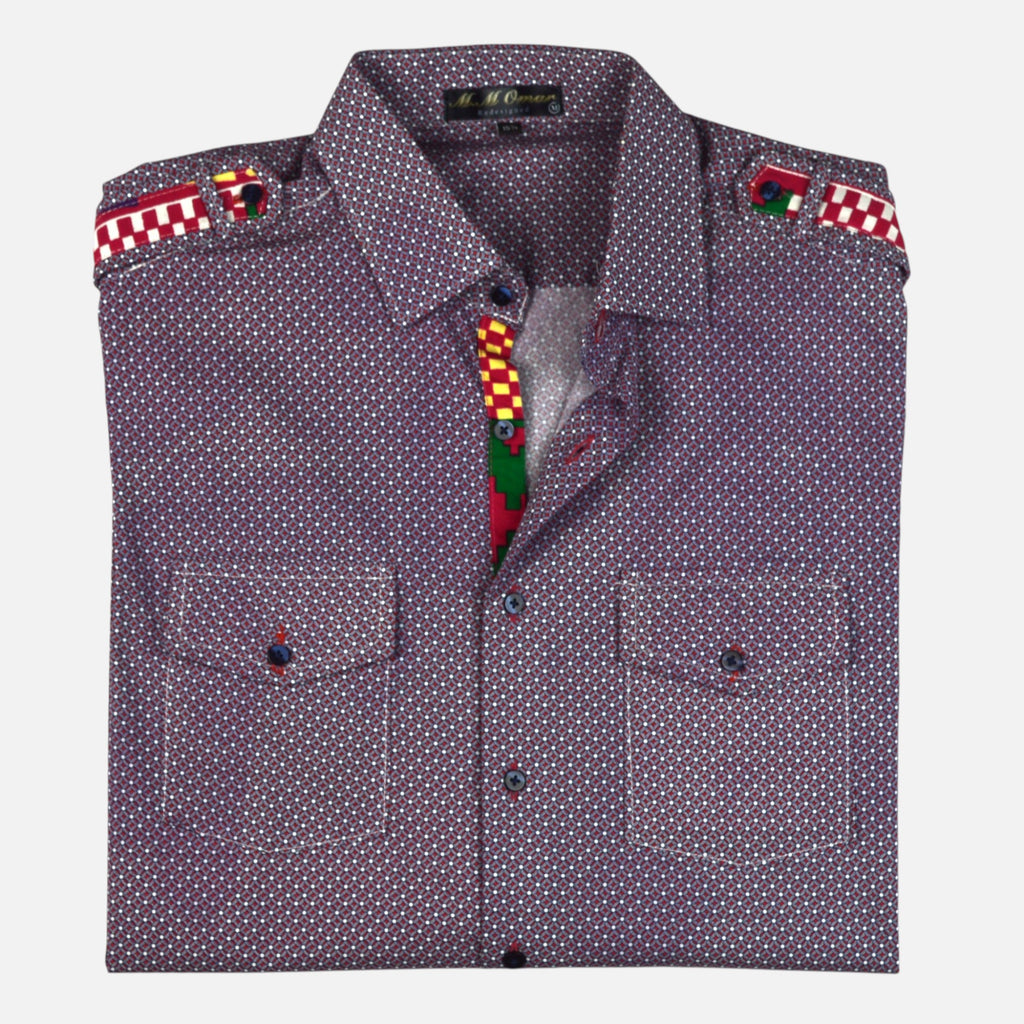 Afari Hemd – Detailaufnahme der Knopfleiste und Schulterklappe (Flatlay auf weißem Hintergrund)